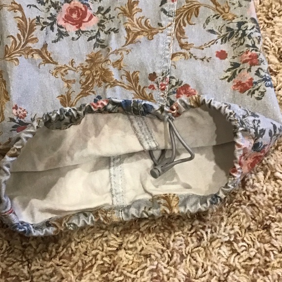 BDG Floral Cargo Pants - Multicolor Floral - Picture 9 of 10